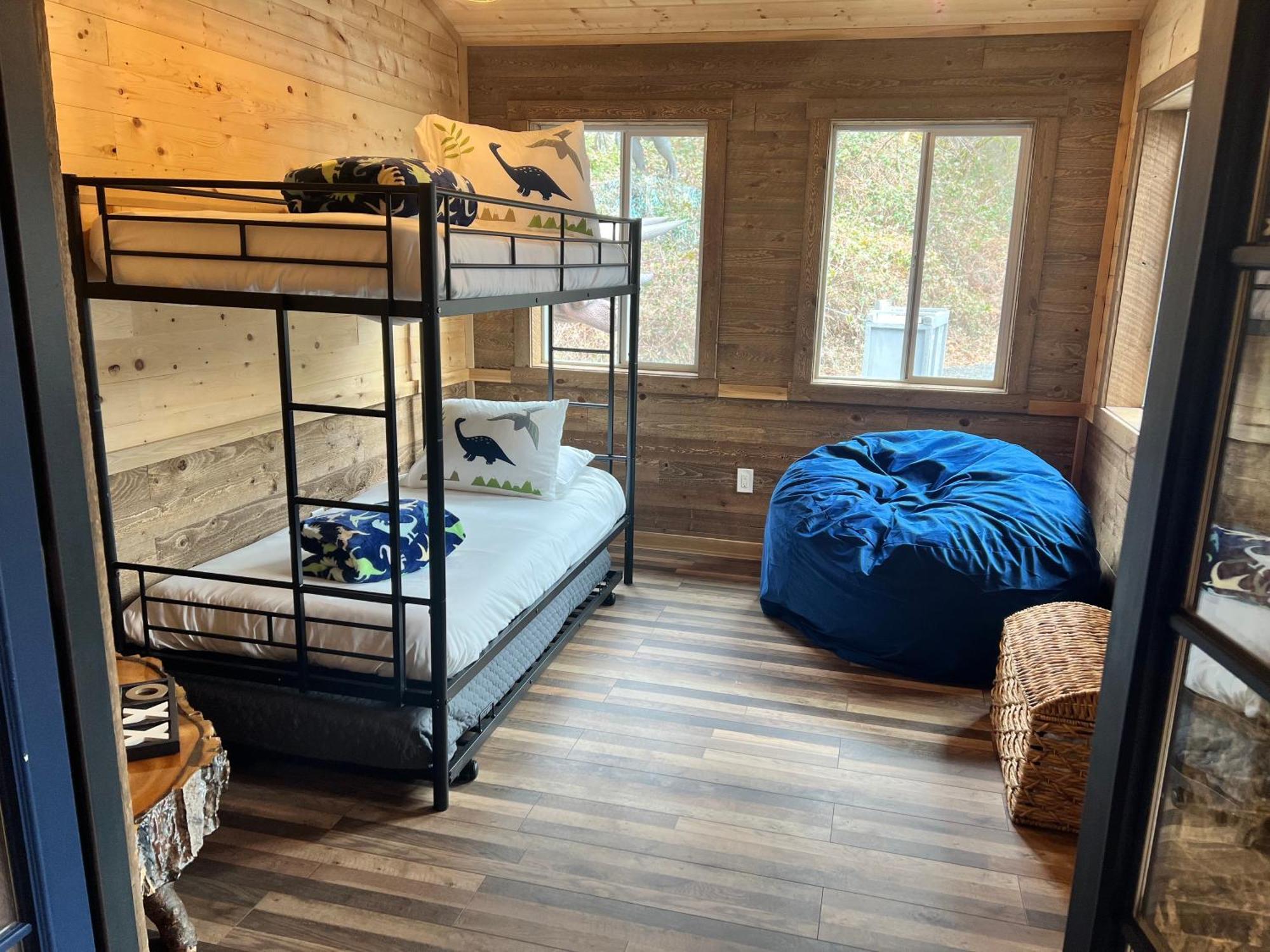Jurassic Rebirth Out On Jul 2 - Book Your Stay Now (Adults Only) Washougal Extérieur photo